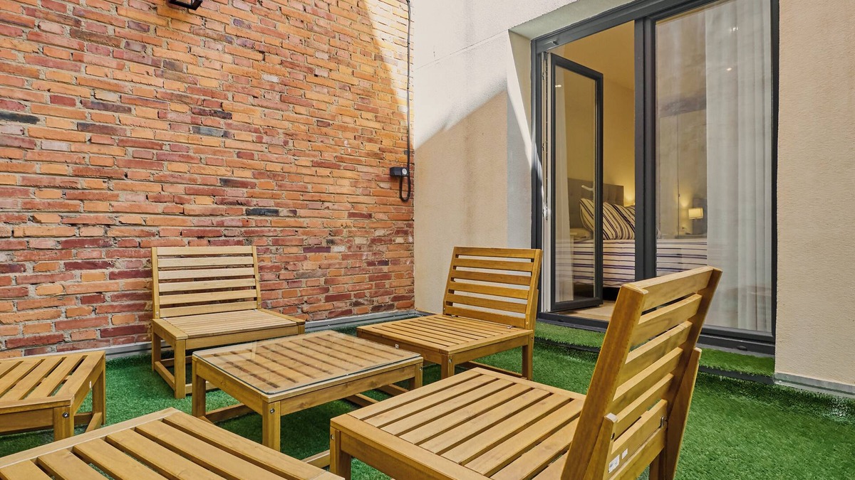 Leon Apartment | Apartment 'Pardo 2' with Lake View, Wi-Fi and Air Conditioning