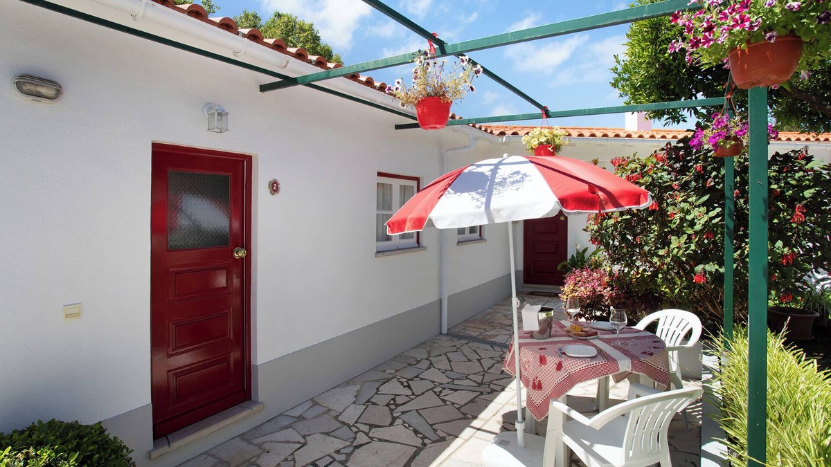 Banzao Apartment | Apartment 'Páteo Da Várzea 2' with Shared Garden and Wi-Fi