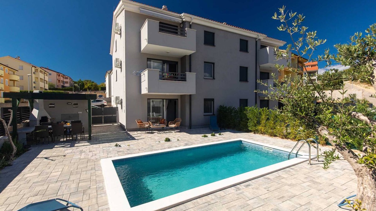 Cizici Apartment | Apartment PATRICK with private pool