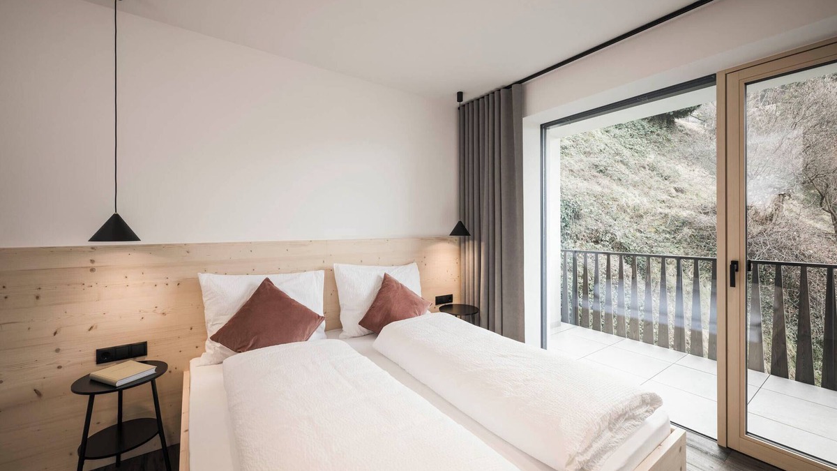 Merano Apartment | Apartment 'Picea Am Ötzerhof 1' with Mountain View, Shared Garden and Wi-Fi