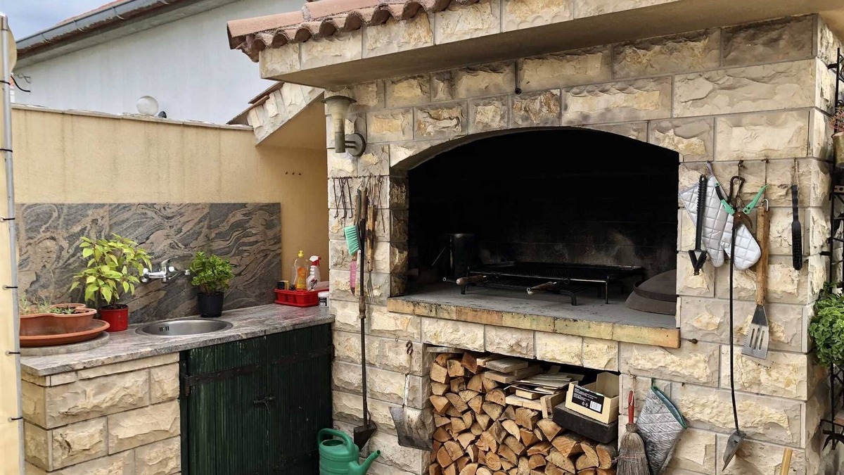 Nin Apartment | Apartment Pine with shared hot tub