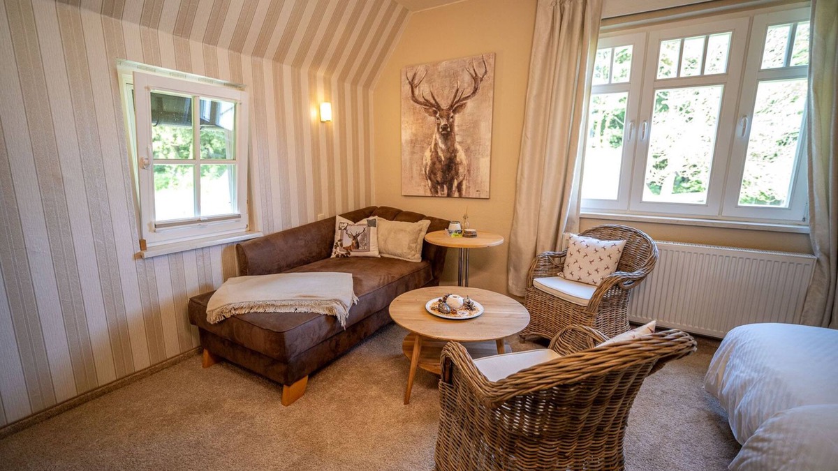 Baerenburg Apartment | Apartment Platzhirsch, charming, with forest view and large bathroom