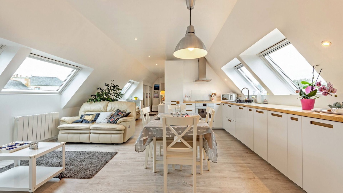 Plougasnou Apartment | Apartment 'Plougasnou Proche Mer' with Wi-Fi