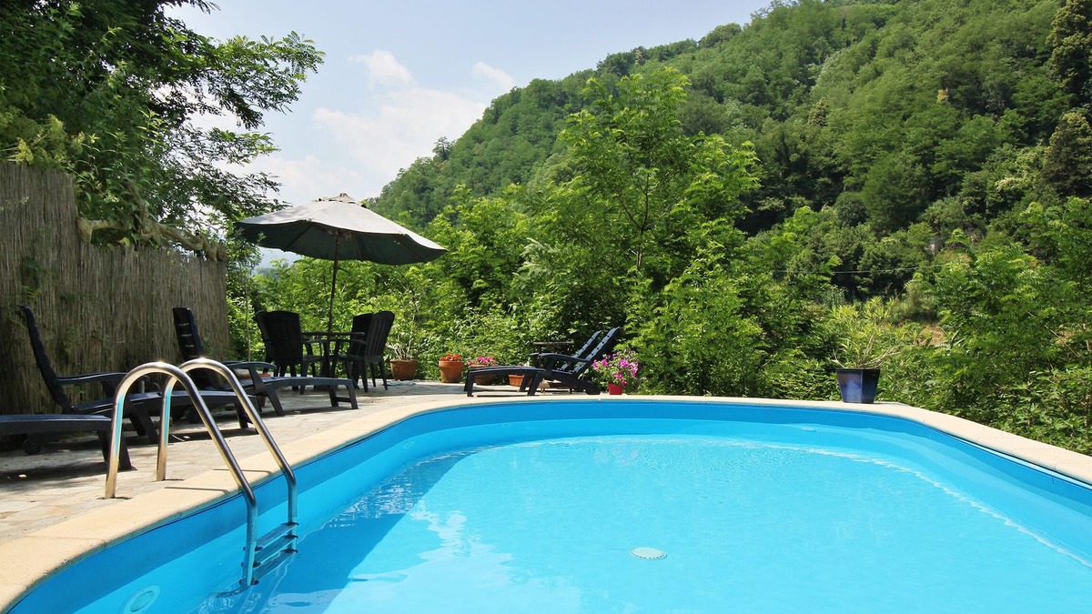 Bagni di Lucca Apartment | Apartment Poesia 2 bedrooms/pool and garden in Bagni di Lucca