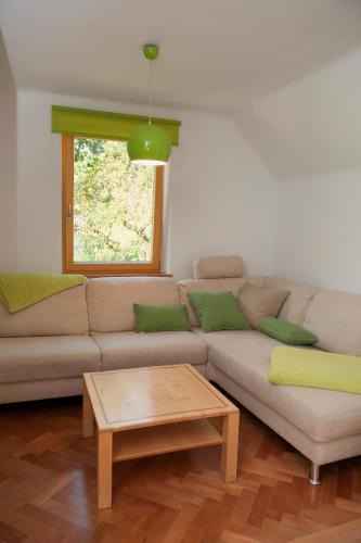 Jesenice Apartment | Apartment Polane