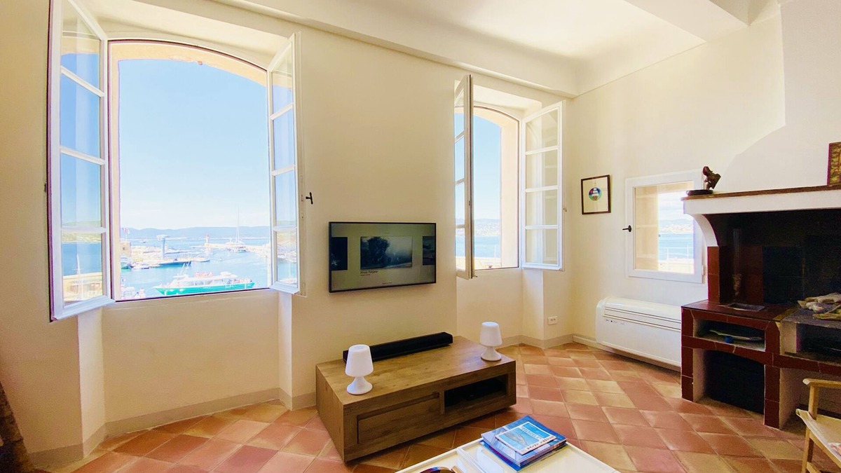 Old Town Apartment | Apartment * Port Saint-Tropez Exceptional view