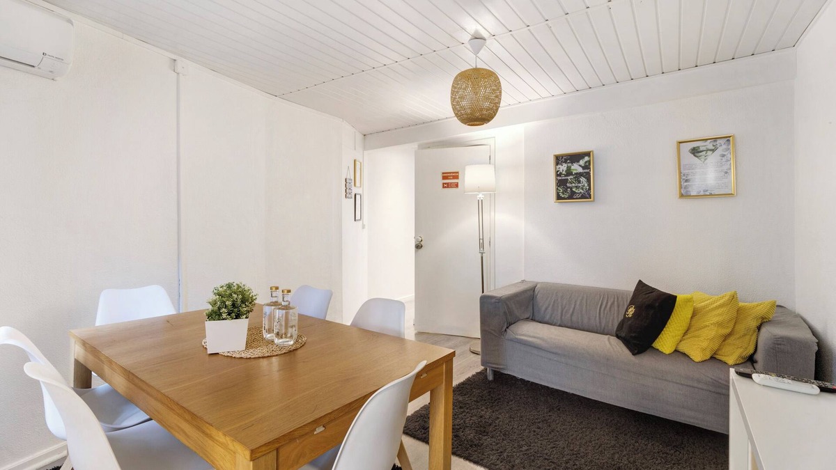 Old Town Apartment | Apartment 'Prestigegoldresidence 1 - Old Town' with Wi-Fi and Air Conditioning