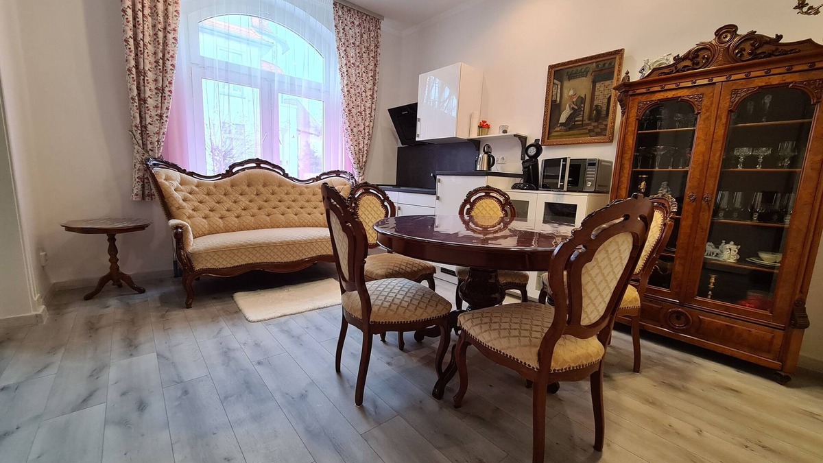 Bad Salzuflen Apartment | Apartment-Private Bathroom-Street View-Erdgeschoss