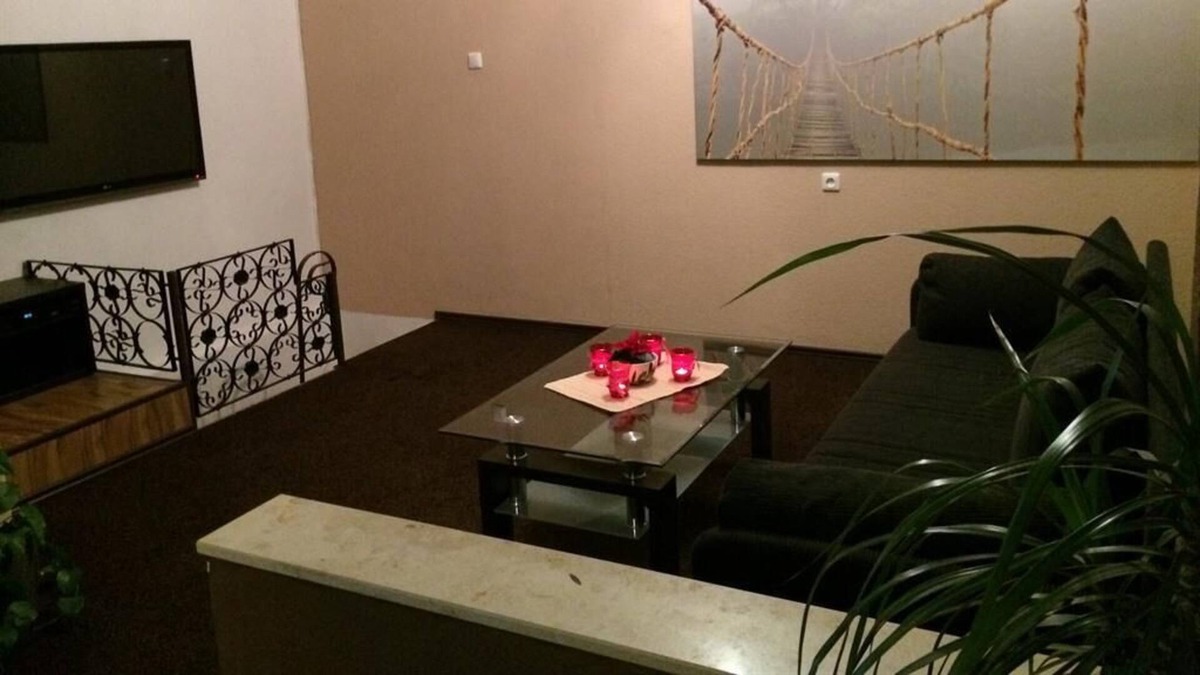 Hildesheim District Apartment | Apartment-Private Bathroom-Comfort Apartment