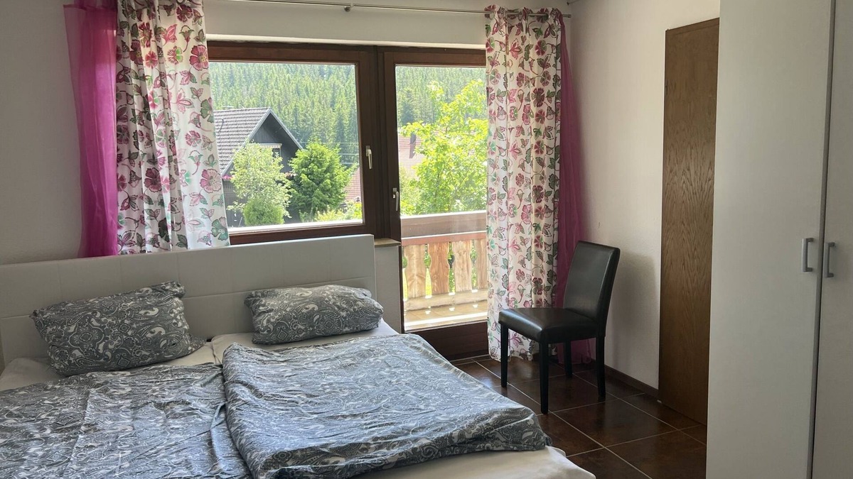 Falkau Apartment | Apartment-Private Bathroom-Balcony
