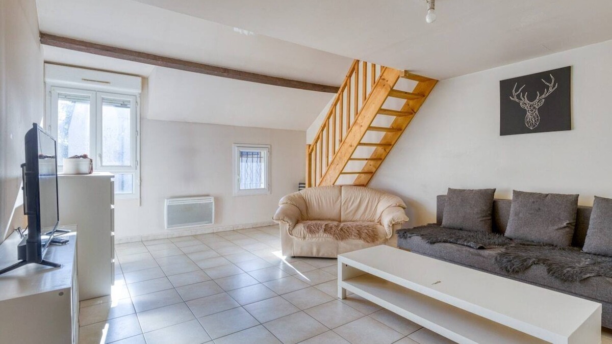 Etampes Apartment | Apartment-Private Bathroom