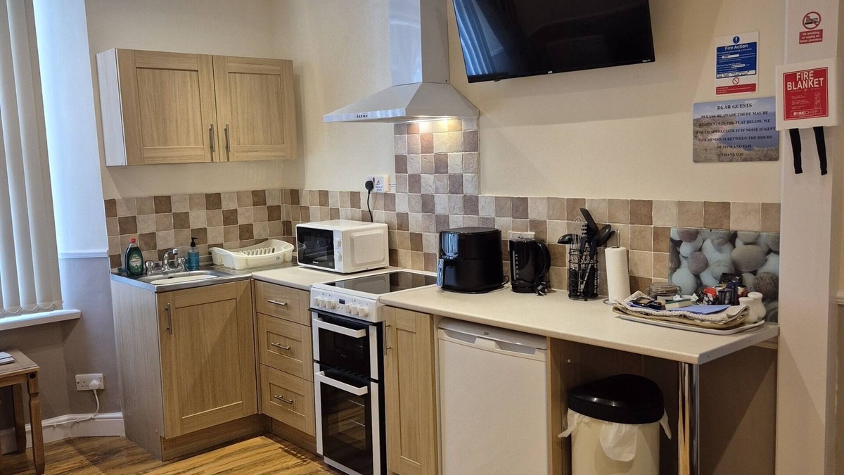 Torquay Apartment | Apartment-Private Bathroom-Flat 7