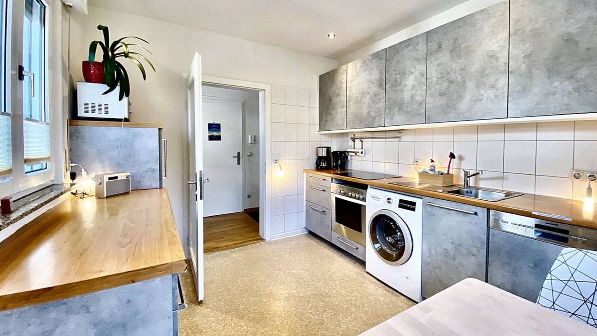 Hochheim Apartment | Apartment-Private Bathroom
