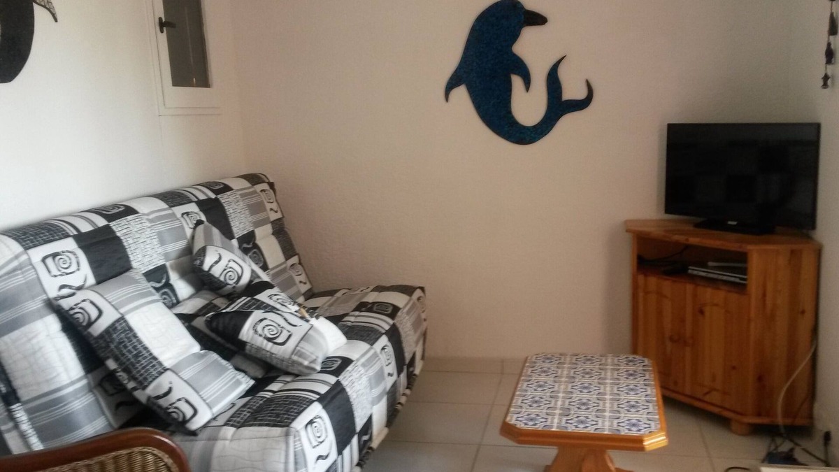 Port Leucate Apartment | APARTMENT, quiet, right on the water, close to the port