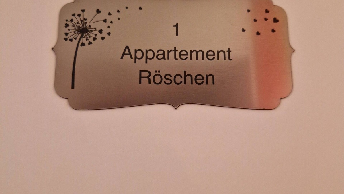 Burg Stargard Apartment | Apartment Röschen - Onkmangani Appartmenthaus Oelschläger Annett