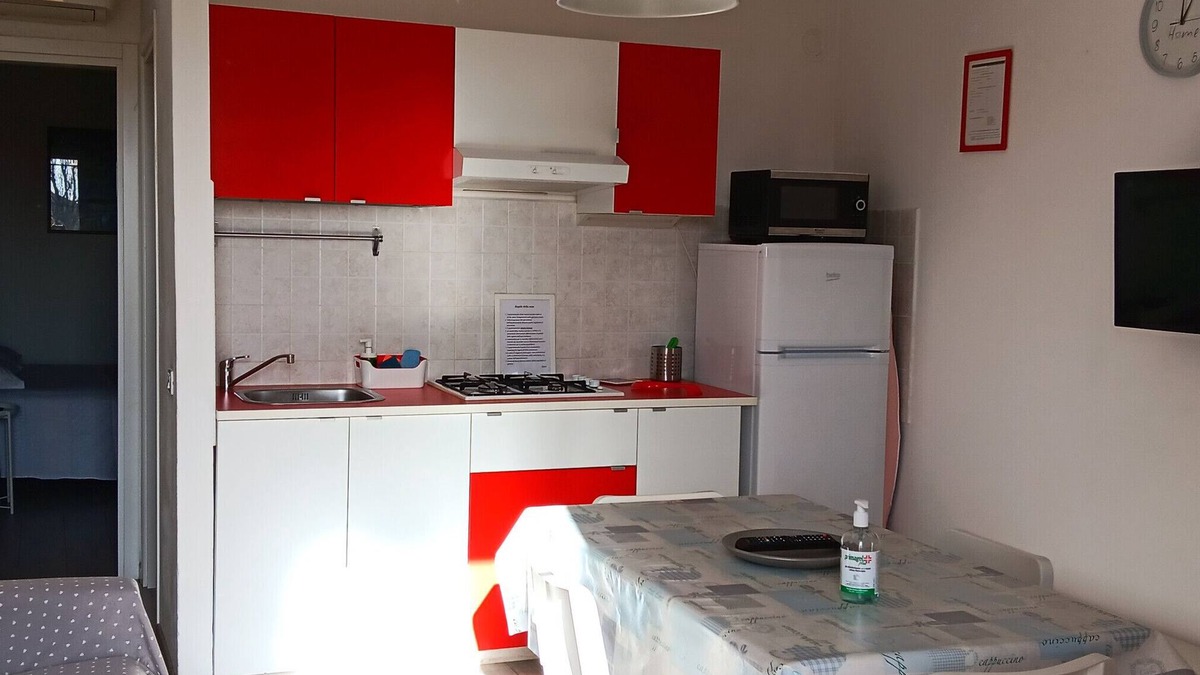 Pisa Apartment | Apartment 'Rachele 2' with Balcony