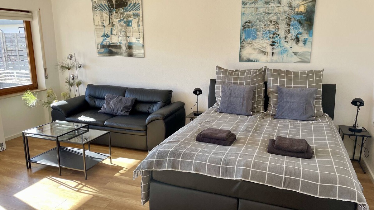 Kadelburg Apartment | Apartment 'Relax Holidays' with Private Terrace and Wi-Fi