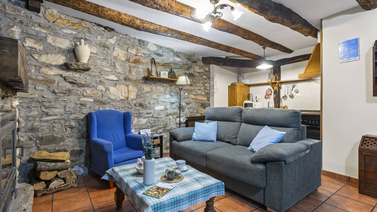Villacibran Apartment | Apartment 'Remolín' with Mountain View and Wi-Fi