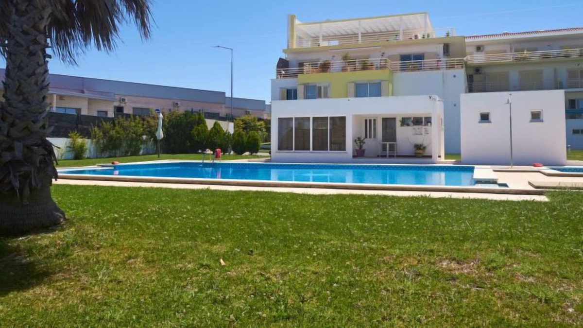 Zambujal Apartment | Apartment Residence Arrabida in Sesimbra - 6 persons, 3 bedrooms