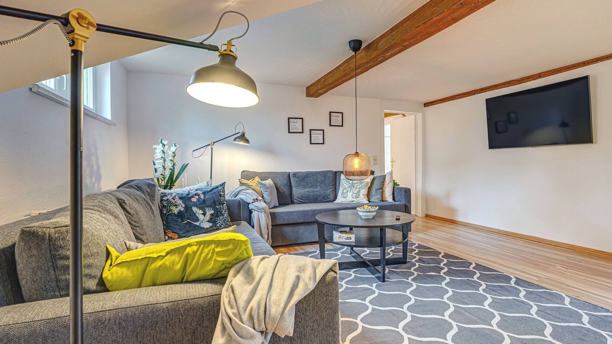 Mühlhausen Apartment | Apartment 'Residenz Unter Den Linden Falke' with Wi-Fi