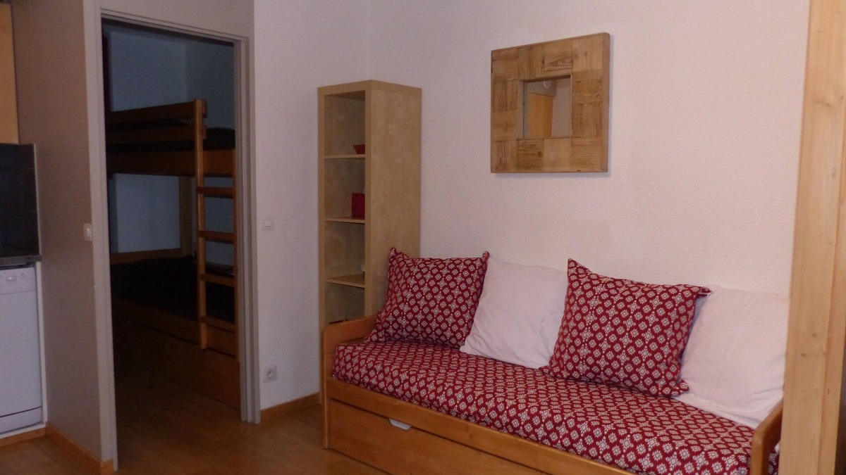 Val-Thorens Apartment | APARTMENT RESORT-CENTRE-PIEDS DES PISTES - RES. LA ROCHE BLANCHE SLEEPS 5