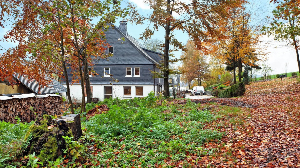 Untervalme Apartment | Apartment 'Richters Hof' with Mountain View, Shared Garden and Wi-Fi