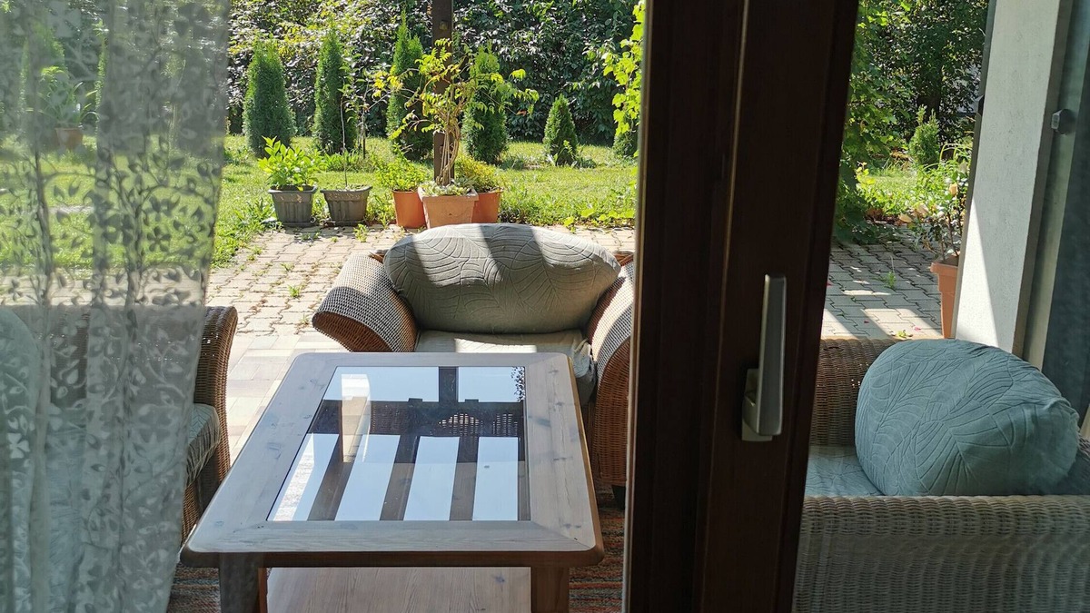 Schiefling am See Apartment | Apartment 'Right' with Shared Garden