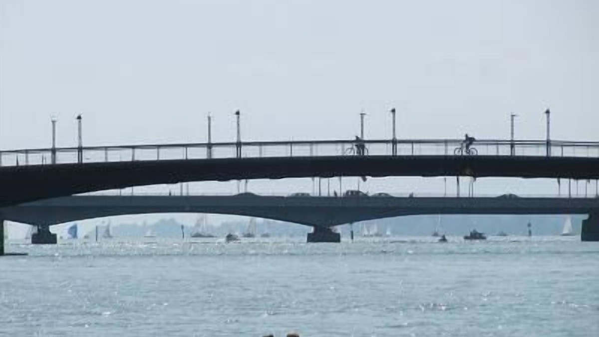 Petershausen-West Apartment | Apartment right on the Seerhein Holidays right on the water