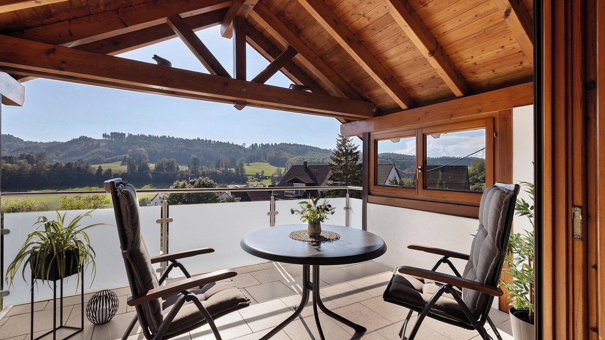 Stockach Apartment | Apartment 'Rinderle' with a View to the Valley