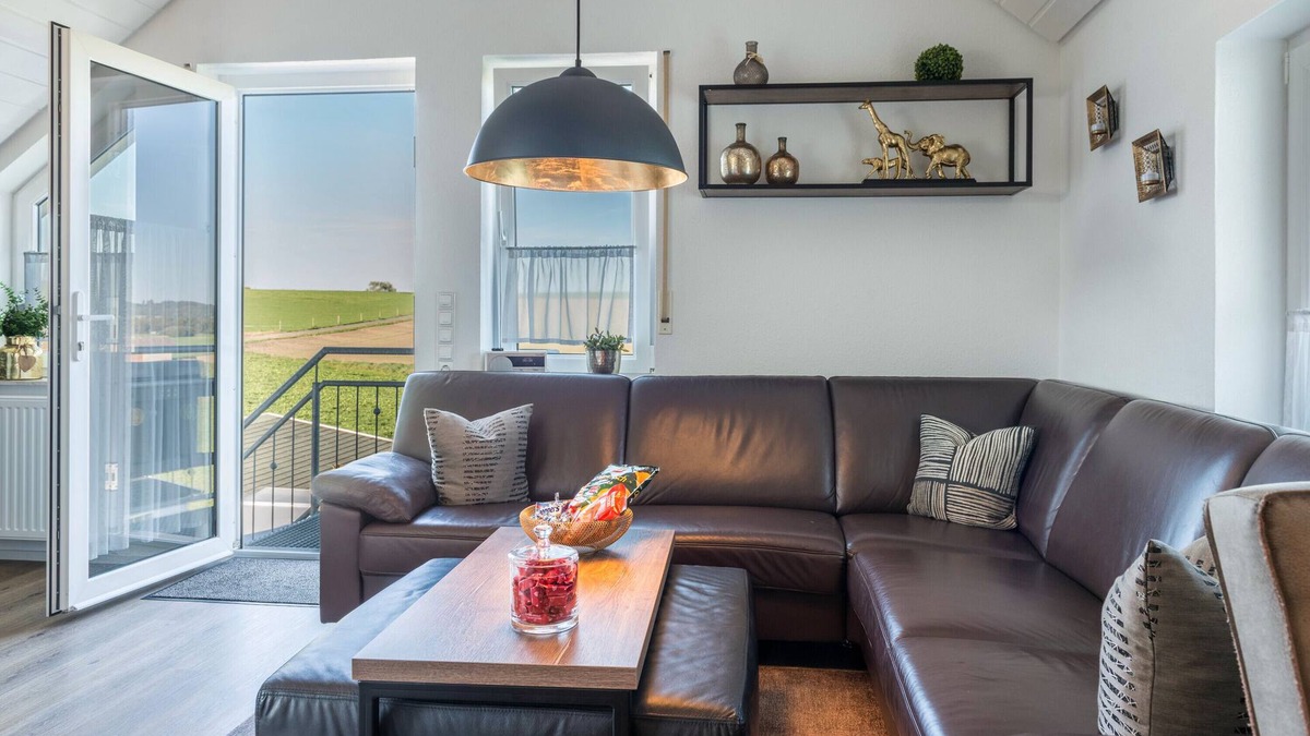 Burgweiler Apartment | Apartment "Romanas" with Private Terrace & Wi-Fi