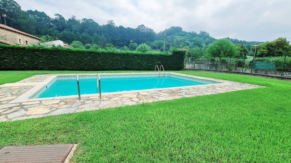 Castaneda Apartment | Apartment 'Romántico Con Piscina' with Mountain View, Shared Pool and Wi-Fi