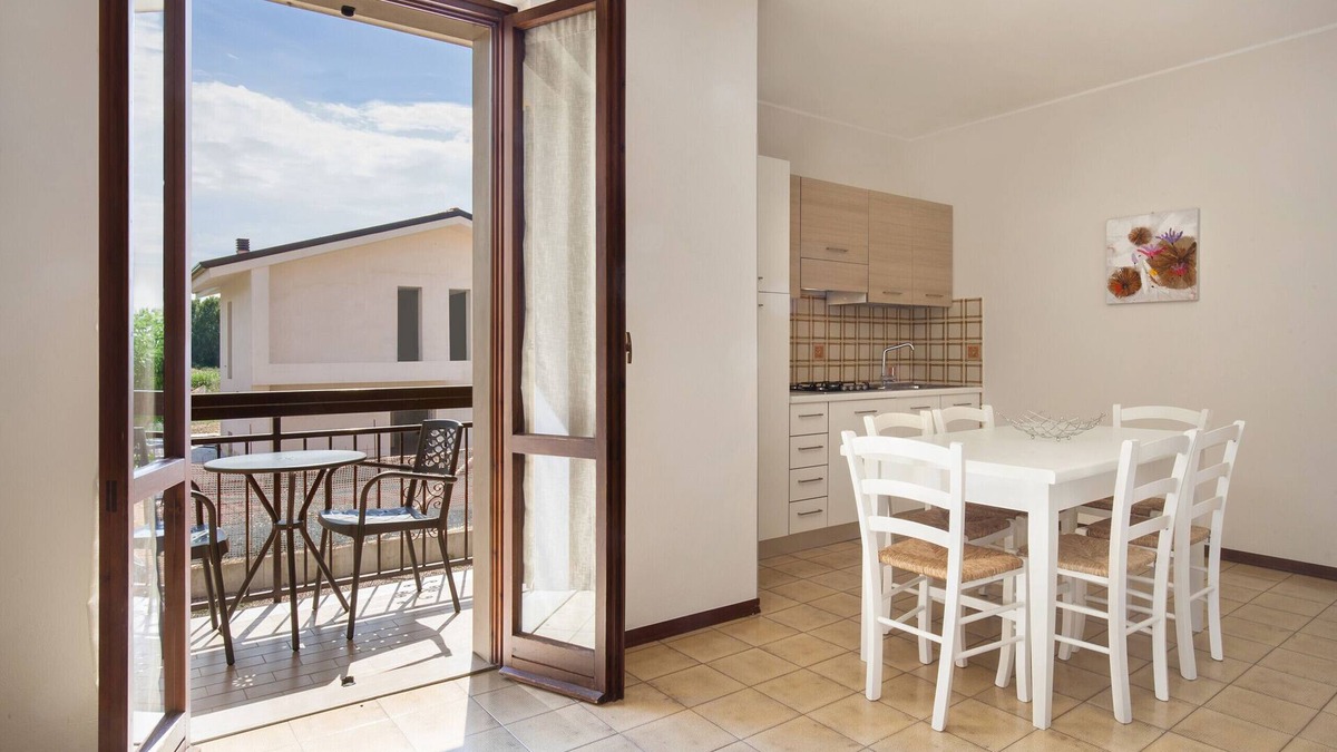 Vanon Apartment | Apartment Rosa Cinderella With Pool
