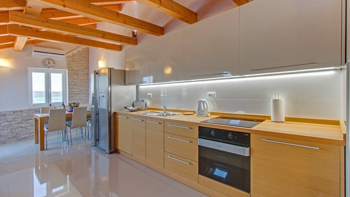 Nerezine Apartment | Apartment ROSE with large heated pool 50m2 and sea view