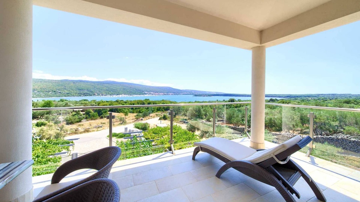 Kornic Apartment | Apartment ROYAL 1 with pool and jacuzzi