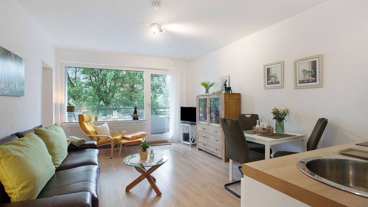 Gudenhagen Apartment | Apartment 'Rübezahl' with Balcony and Wi-Fi