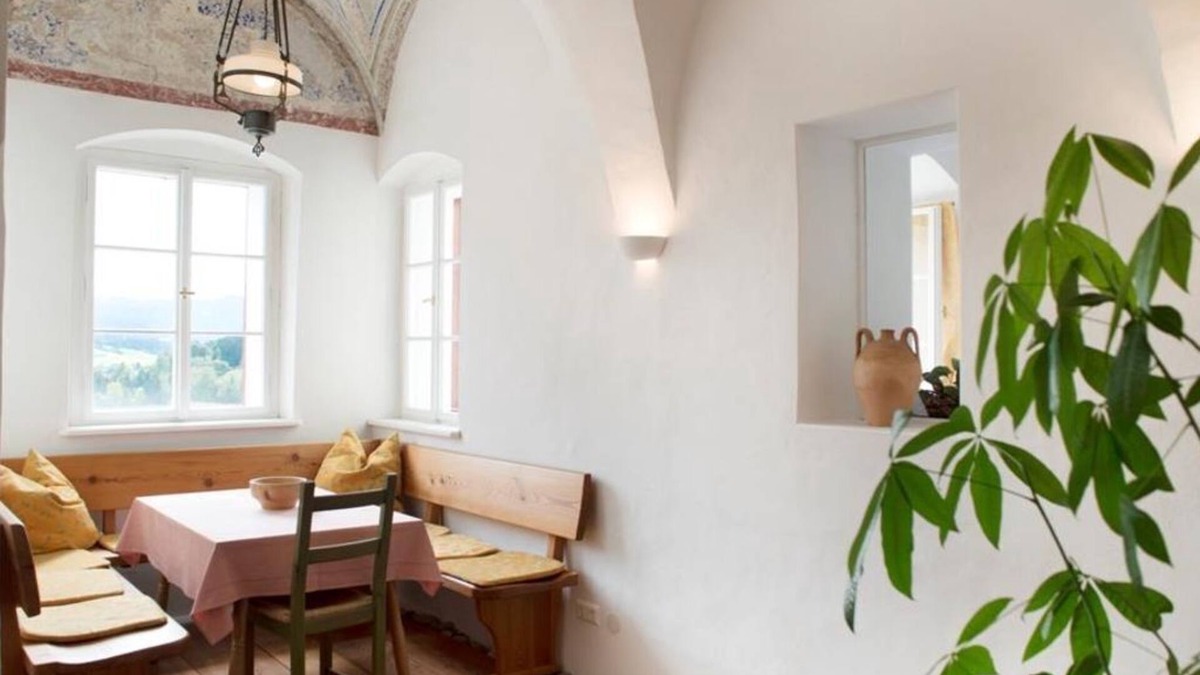 Neumarkt in Steiermark House | Apartment Schmadl - Hotel Landsitz Pichlschloss