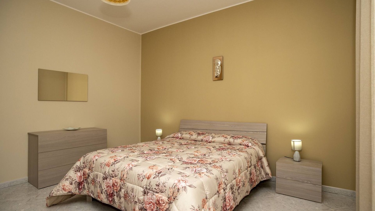 Capri Leone Apartment | Apartment 'Sicilia Bedda House' with Balcony and Wi-Fi