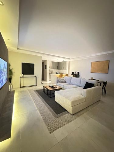 Al-Rawdah Apartment | Apartment