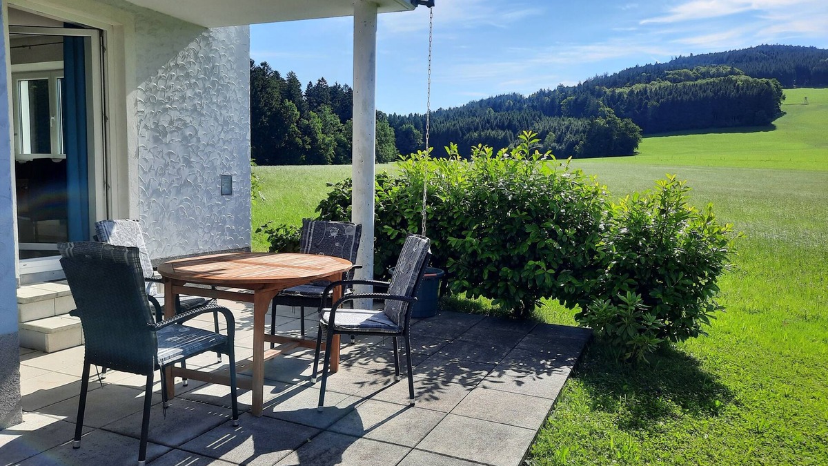 Strasswalchen Apartment | Apartment Salzburger Land near Wallersee with large terrace
