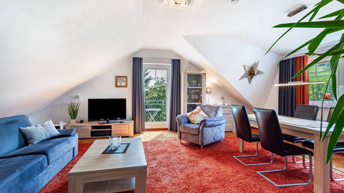 Ortsmitte Apartment | Apartment 'Sarina 2' with Mountain View, Balcony and Wi-Fi