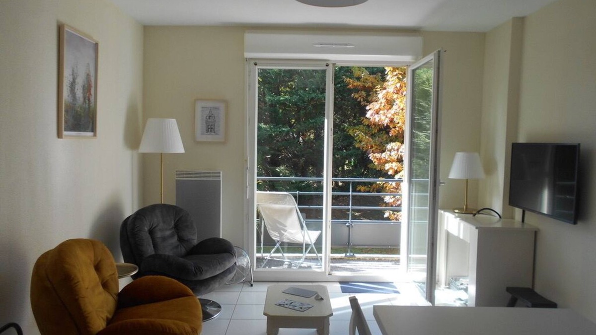 Sarlat-la-Caneda Apartment | Apartment Sarlat quiet bright terrace private parking