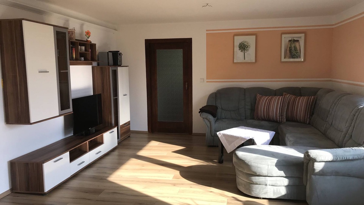 Limbach-Oberfrohna Apartment | Apartment Schink - near Chemnitz with a view of the countryside