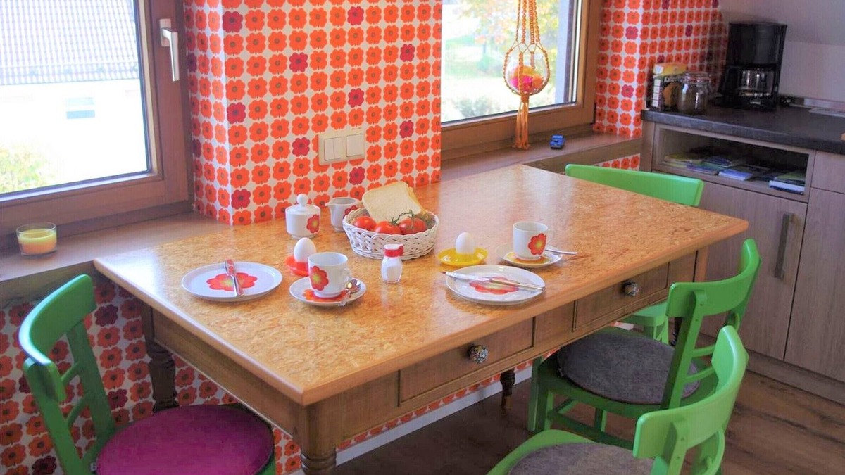 Roensahl Apartment | Apartment 'Schmitzebrinks Ferienwohnung' with Shared Garden and Wi-Fi