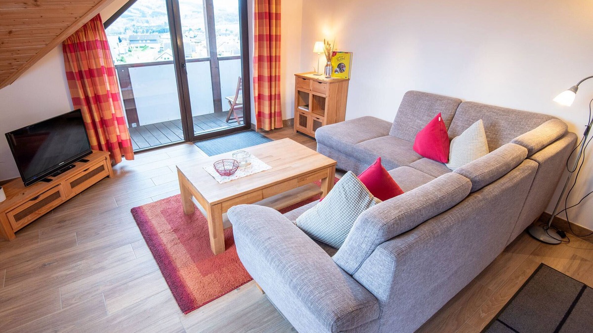 Helden Apartment | Apartment 'Schwalbennest' with Mountain View, Shared Terrace and Wi-Fi
