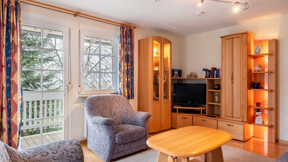 Oberwolfach Apartment | Apartment 'Schwarzwaldblick' with Mountain View, Shared Pool and Shared Garden
