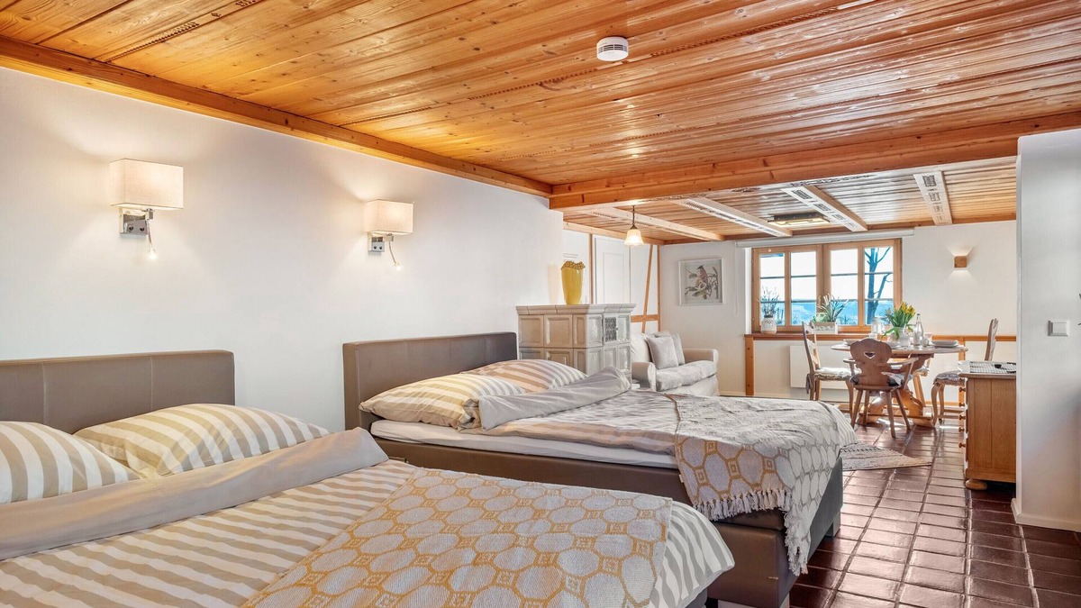 Loffingen Apartment | Apartment 'Schwarzwaldstüble' with Mountain View, Private Terrace and Wi-Fi