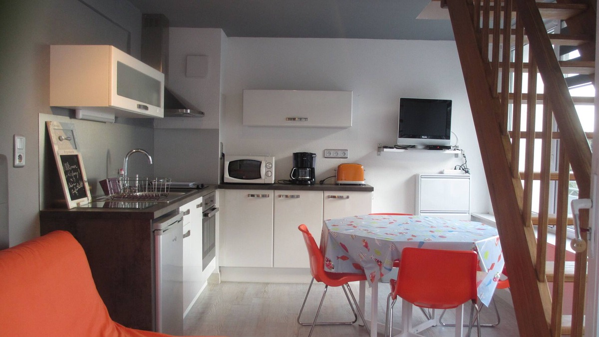 Kerfany-les-Pins Apartment | APARTMENT SEA VIEW KERFANY PINES (MOELAN SEA)