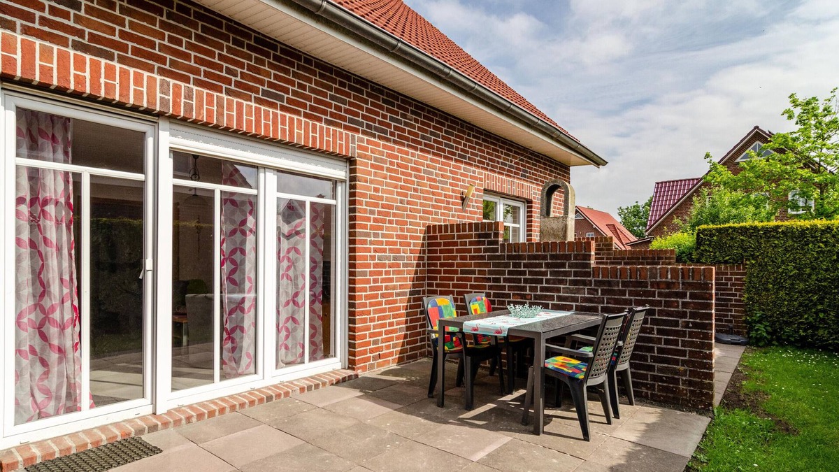 Hamswehrum Apartment | Apartment 'Seepferdchen' with Private Terrace, Shared Garden and Wi-Fi