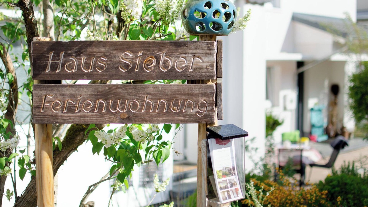 Schiltach Apartment | Apartment 'Sieber' with Shared Pool, Private Terrace and Wi-Fi