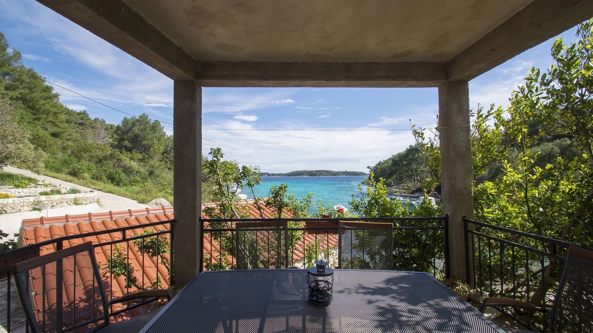 Potirna Apartment | Apartment Slatina-Two Bedroom Apartment with Terrace and Sea View